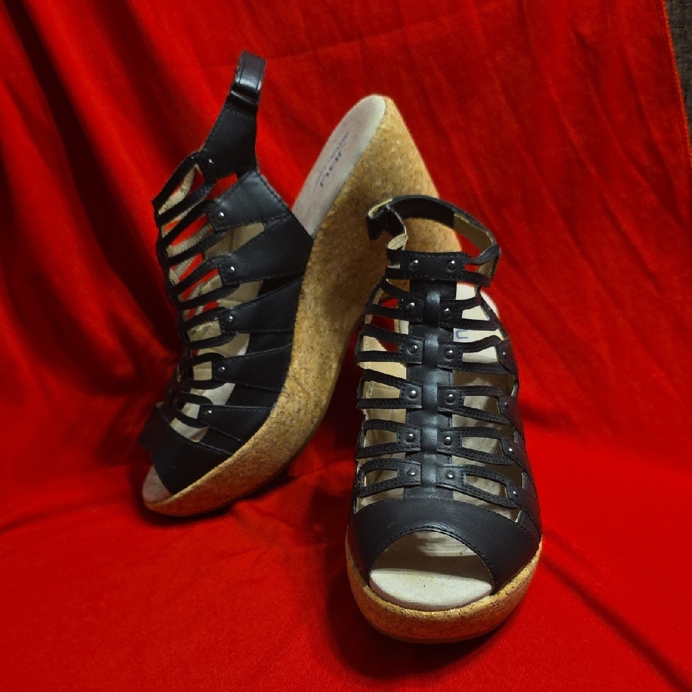 JBU Black Strappy Wedge Sandals USED